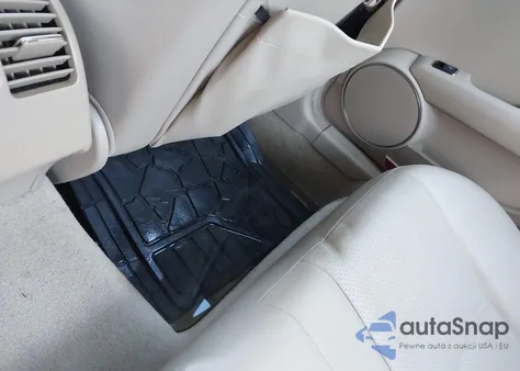 2012 Mercedes-Benz C 250 Luxury из США, поврежденный, VIN WDDGF4HB6CA610080